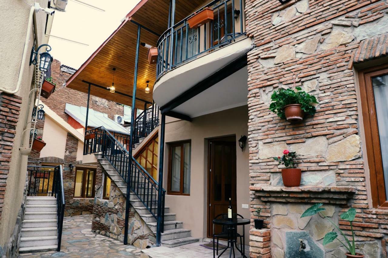 Apart Hotel With Wine Cellar - Old Tbilisi 1897 Bagian luar foto